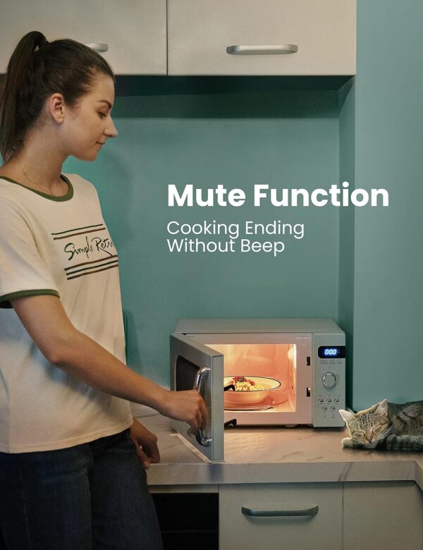 Retro Small Microwave Oven With Compact Size - Image 5
